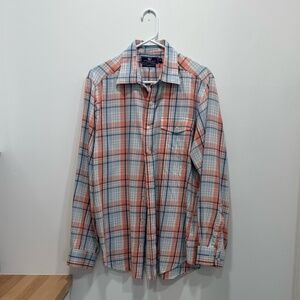 Vineyard Vines men's long sleeved button down, size M